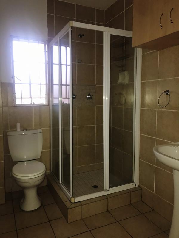 2 Bedroom Property for Sale in Valhalla Gauteng