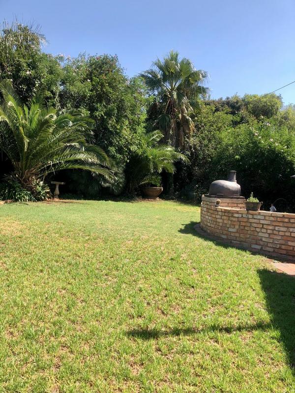 4 Bedroom Property for Sale in Glen Marais Gauteng