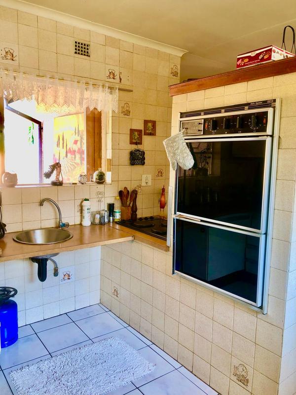 4 Bedroom Property for Sale in Glen Marais Gauteng