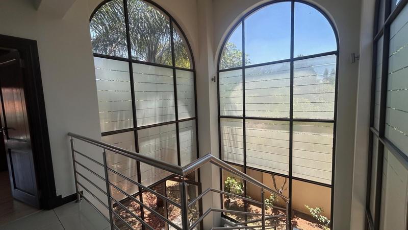 To Let 4 Bedroom Property for Rent in Bedfordview Gauteng