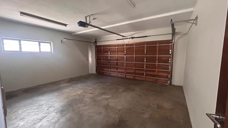 To Let 4 Bedroom Property for Rent in Bedfordview Gauteng