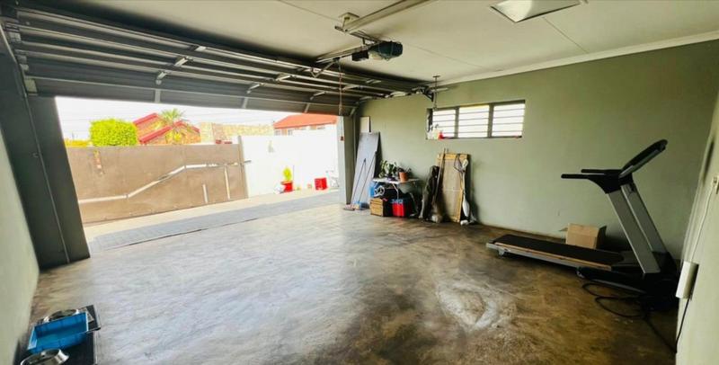 4 Bedroom Property for Sale in Atteridgeville Gauteng