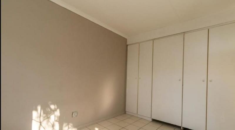 To Let 1 Bedroom Property for Rent in Bonaero Park Gauteng