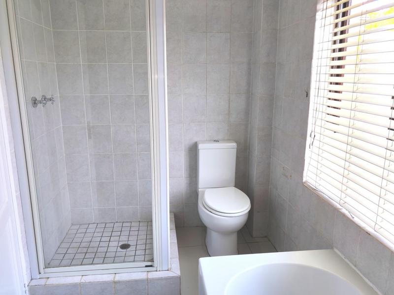 To Let 4 Bedroom Property for Rent in Craigavon Gauteng