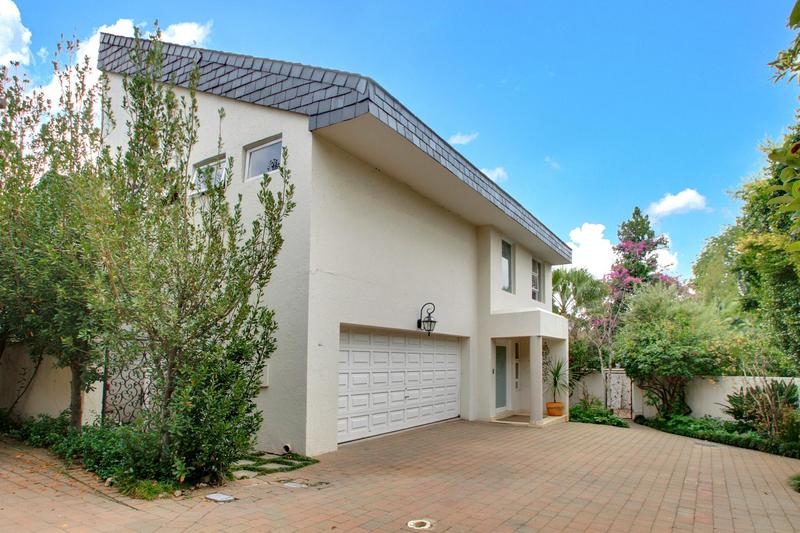 To Let 4 Bedroom Property for Rent in Dainfern Golf Estate Gauteng