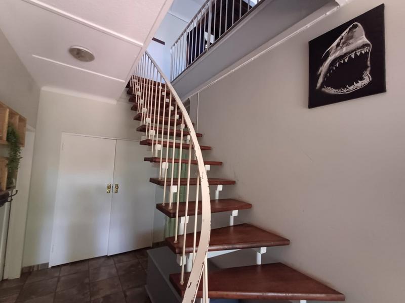 4 Bedroom Property for Sale in Florida Hills Gauteng