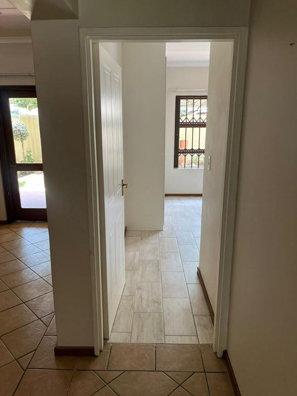 To Let 2 Bedroom Property for Rent in Woodmead Gauteng