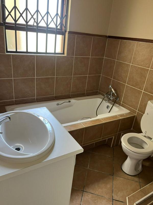 To Let 2 Bedroom Property for Rent in Woodmead Gauteng