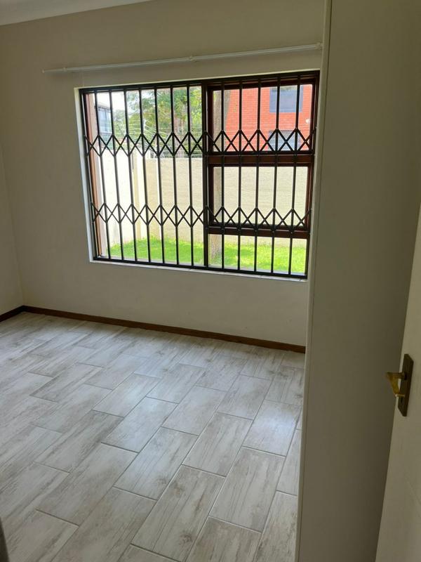 To Let 2 Bedroom Property for Rent in Woodmead Gauteng