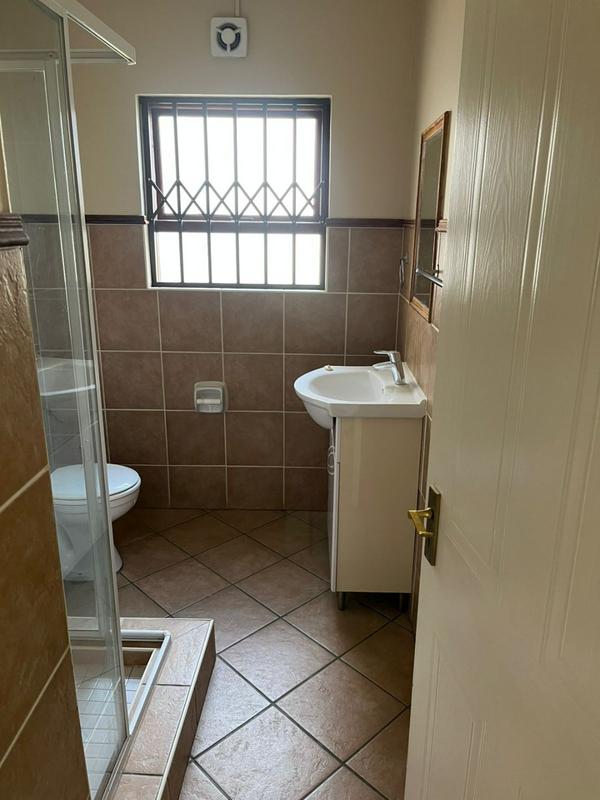 To Let 2 Bedroom Property for Rent in Woodmead Gauteng