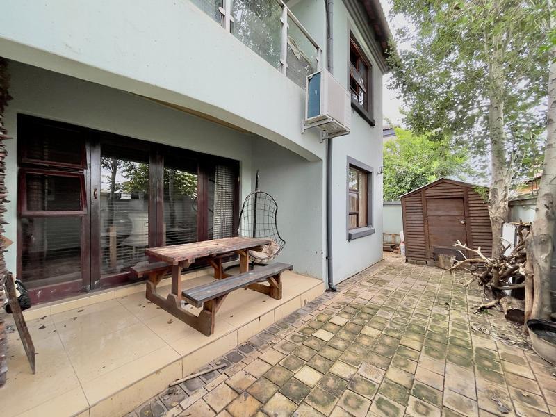 5 Bedroom Property for Sale in The Orchards Gauteng