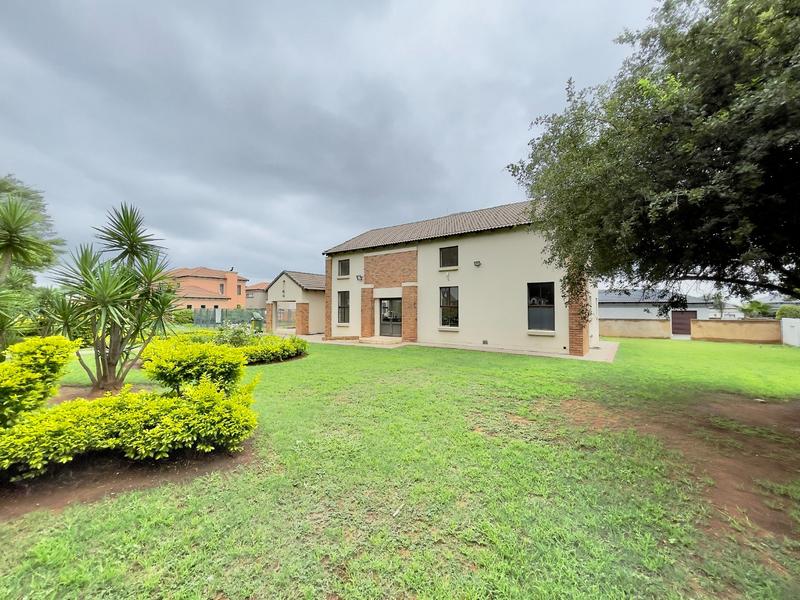 5 Bedroom Property for Sale in The Orchards Gauteng