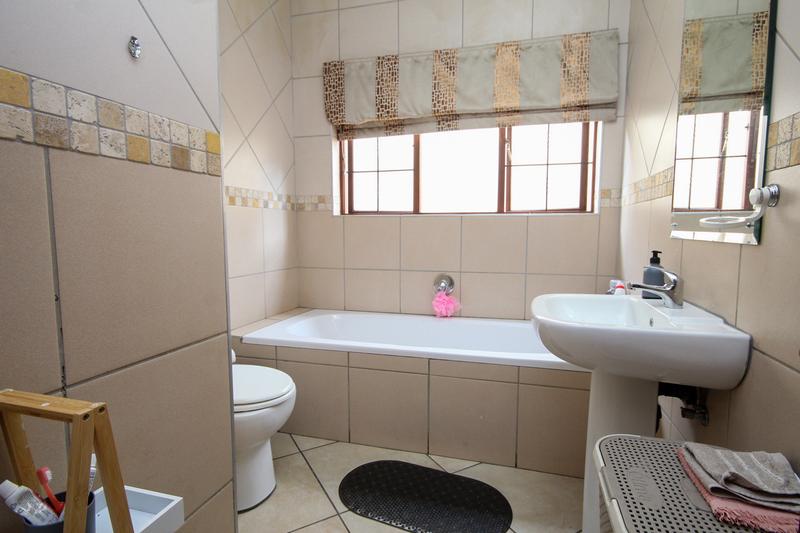 3 Bedroom Property for Sale in Thatchfield Gauteng