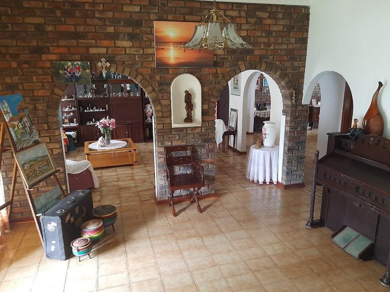 5 Bedroom Property for Sale in Rooiwal A H Gauteng