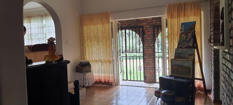 5 Bedroom Property for Sale in Rooiwal A H Gauteng