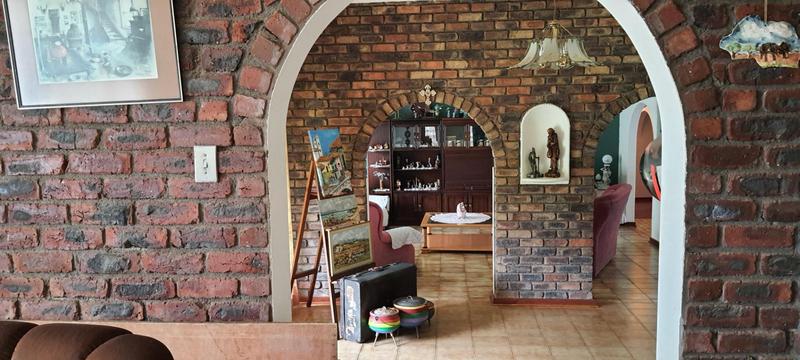 5 Bedroom Property for Sale in Rooiwal A H Gauteng