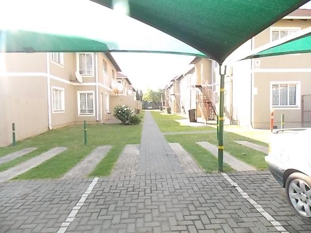 To Let 2 Bedroom Property for Rent in Comet Gauteng