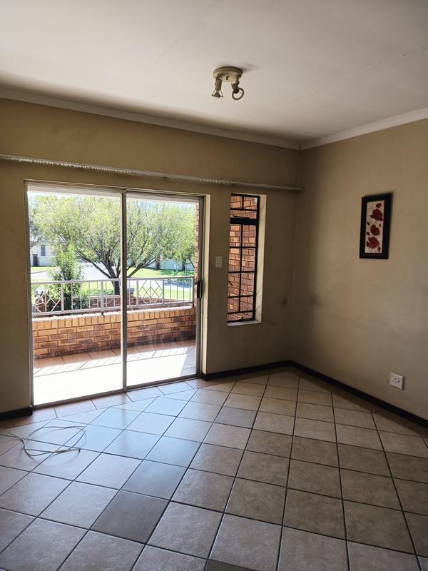 To Let 2 Bedroom Property for Rent in Mooikloof Ridge Gauteng