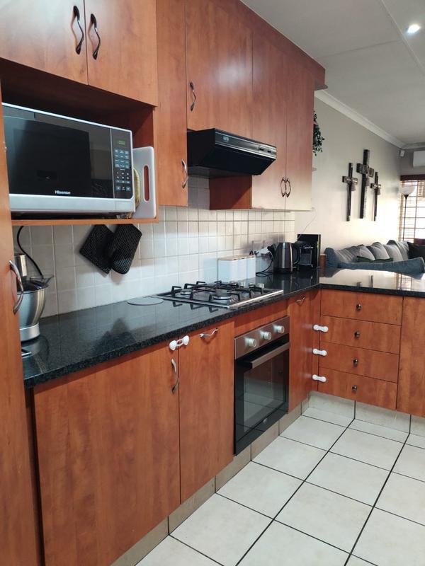 3 Bedroom Property for Sale in Annlin Gauteng