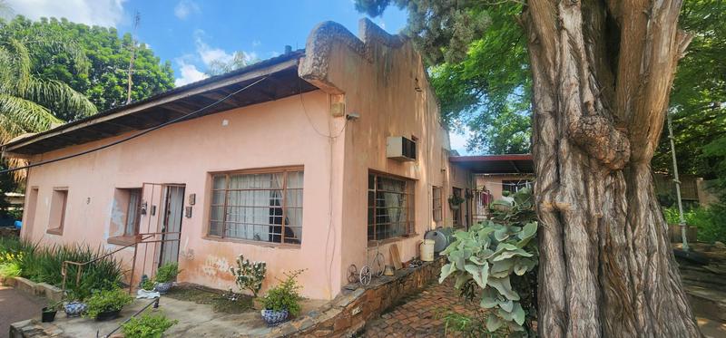 5 Bedroom Property for Sale in The Orchards Gauteng