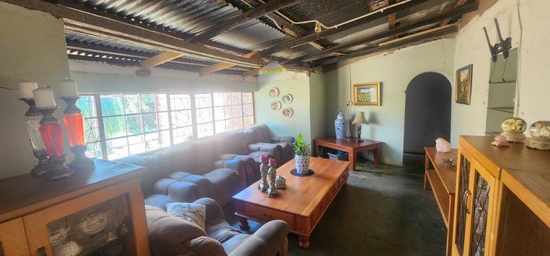 5 Bedroom Property for Sale in The Orchards Gauteng