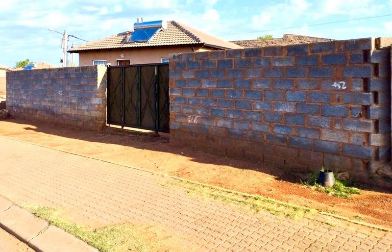 2 Bedroom Property for Sale in Lehae Gauteng