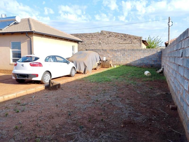 2 Bedroom Property for Sale in Lehae Gauteng