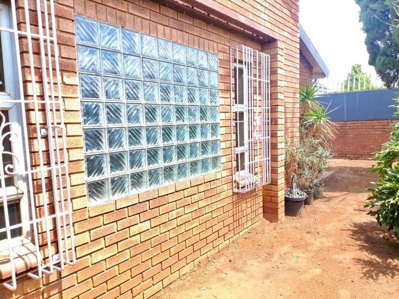 4 Bedroom Property for Sale in Lenasia Gauteng