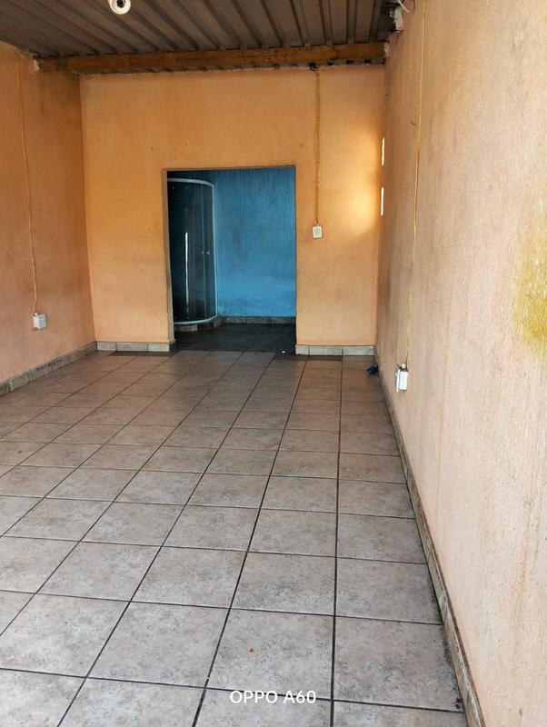 1 Bedroom Property for Sale in Roodekop Gauteng