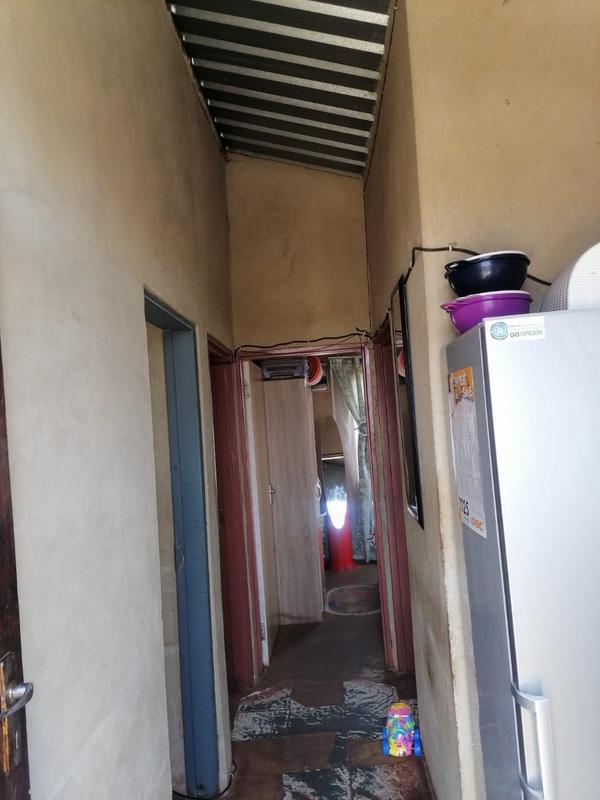 2 Bedroom Property for Sale in Zonkezizwe Gauteng