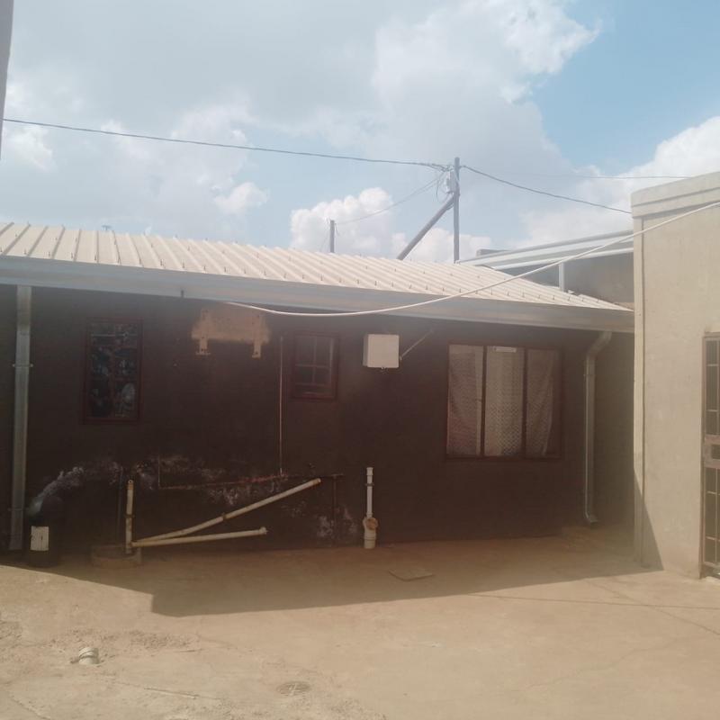 1 Bedroom Property for Sale in Zonkezizwe Gauteng