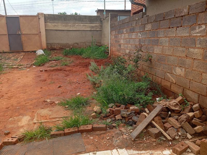 3 Bedroom Property for Sale in Thulani Gauteng