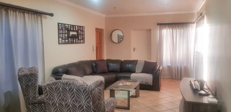 3 Bedroom Property for Sale in Amberfield Glen Gauteng