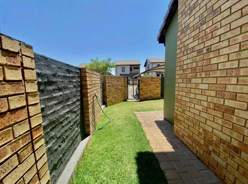 3 Bedroom Property for Sale in Amberfield Gauteng