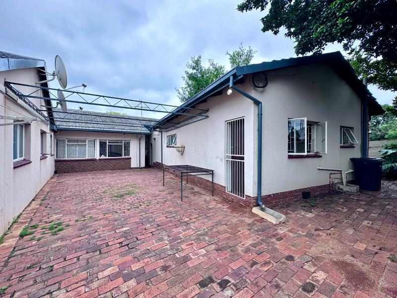 5 Bedroom Property for Sale in Magalieskruin Gauteng