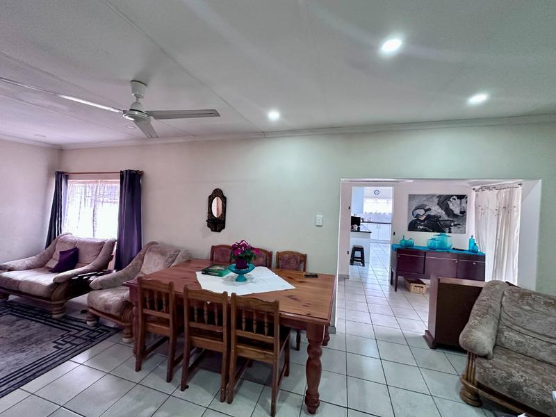 5 Bedroom Property for Sale in Magalieskruin Gauteng