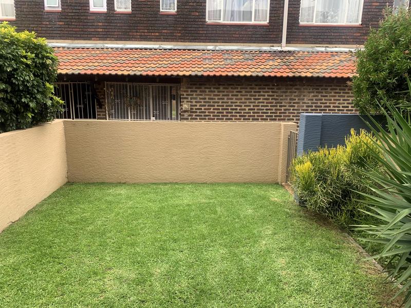 2 Bedroom Property for Sale in Dayanglen Gauteng