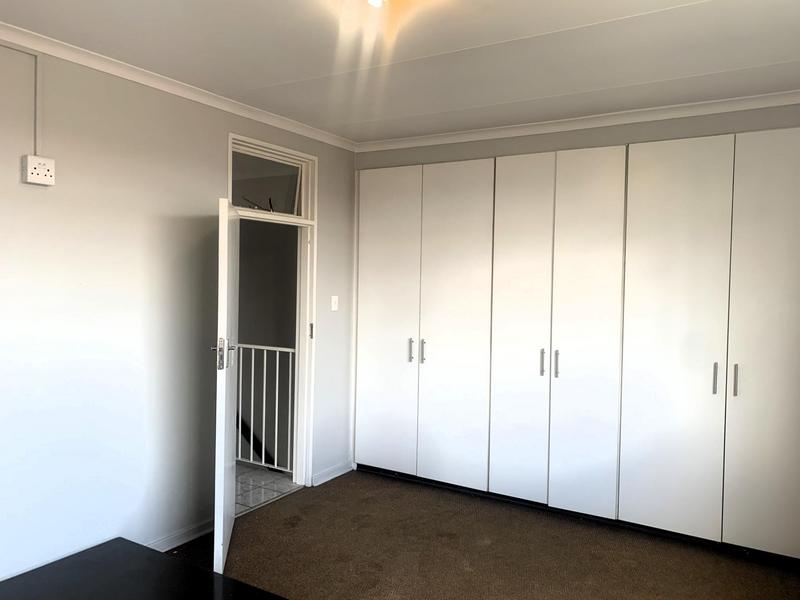 2 Bedroom Property for Sale in Dayanglen Gauteng