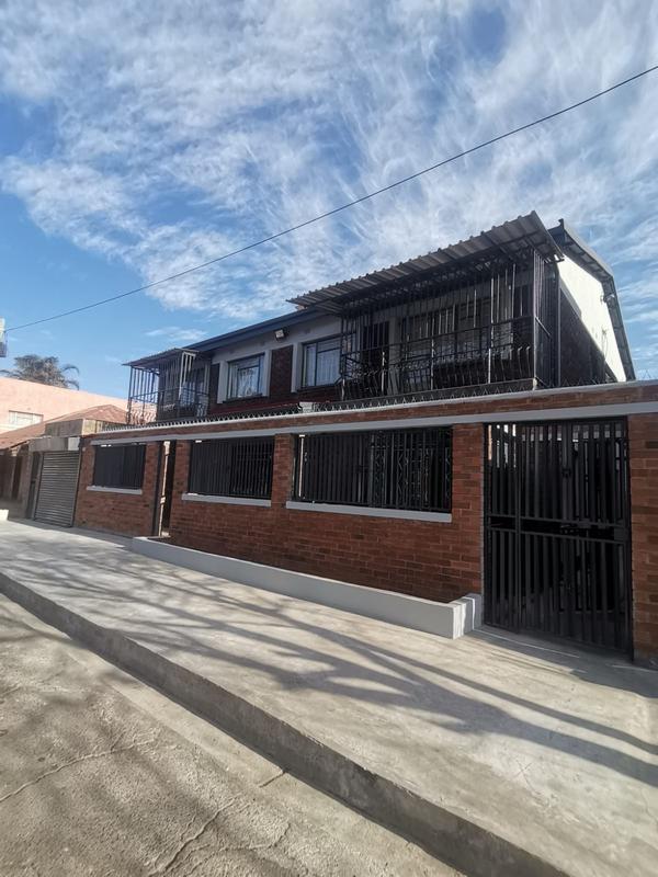 To Let 4 Bedroom Property for Rent in Actonville Gauteng