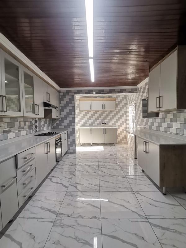 To Let 4 Bedroom Property for Rent in Actonville Gauteng