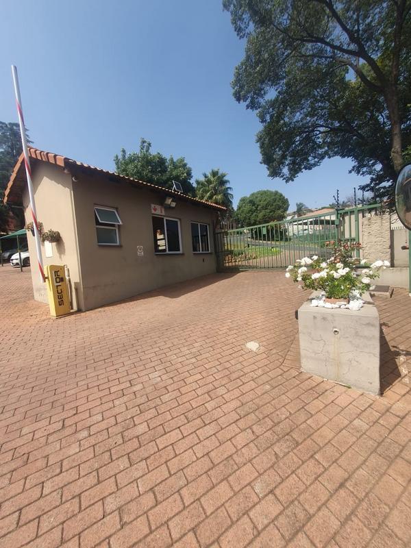 2 Bedroom Property for Sale in Bedford Gardens Gauteng