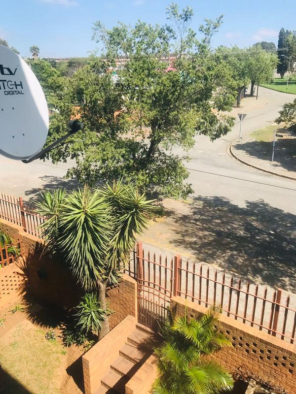 2 Bedroom Property for Sale in Symhurst Gauteng