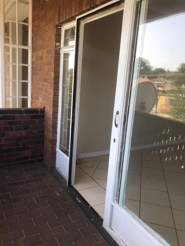 2 Bedroom Property for Sale in Symhurst Gauteng