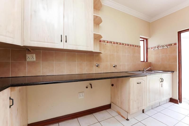 To Let 4 Bedroom Property for Rent in Beverley Gauteng