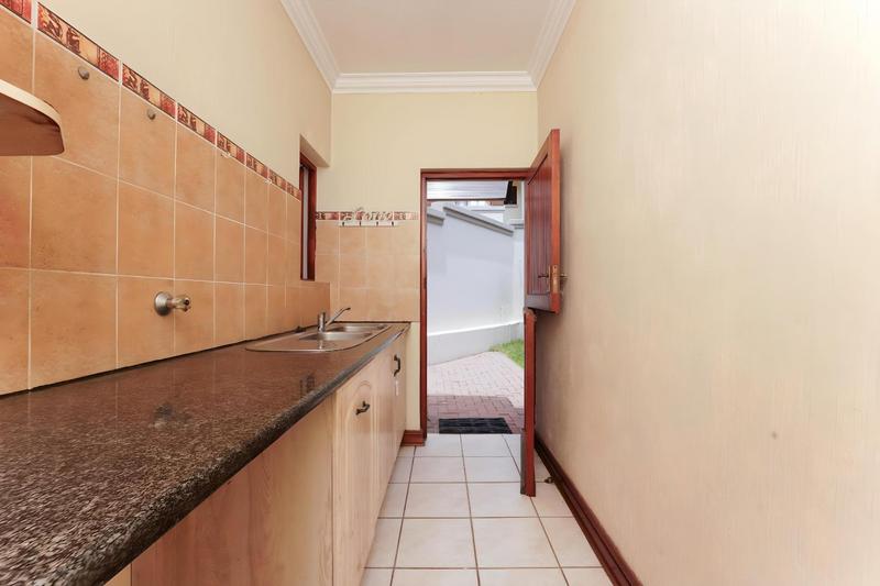 To Let 4 Bedroom Property for Rent in Beverley Gauteng