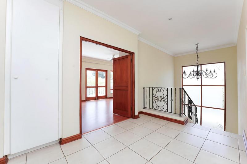 To Let 4 Bedroom Property for Rent in Beverley Gauteng