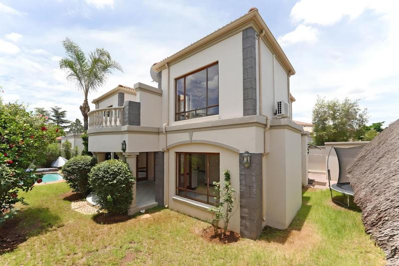 To Let 4 Bedroom Property for Rent in Beverley Gauteng