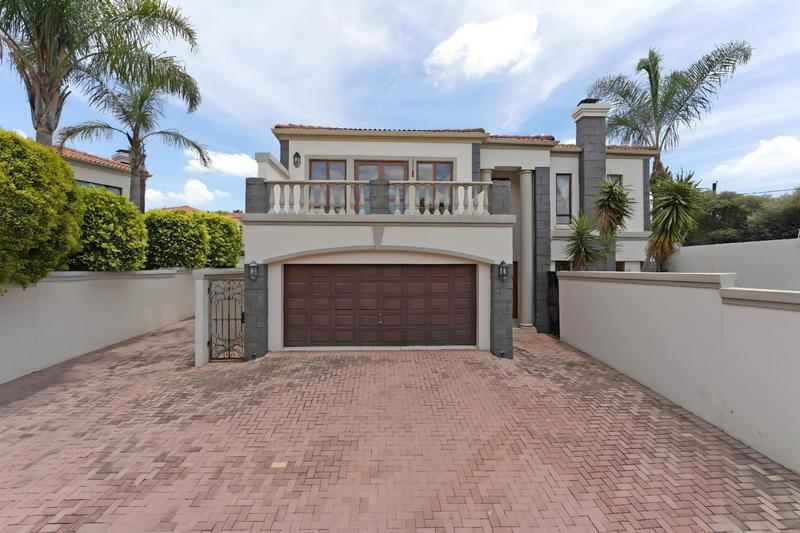 To Let 4 Bedroom Property for Rent in Beverley Gauteng