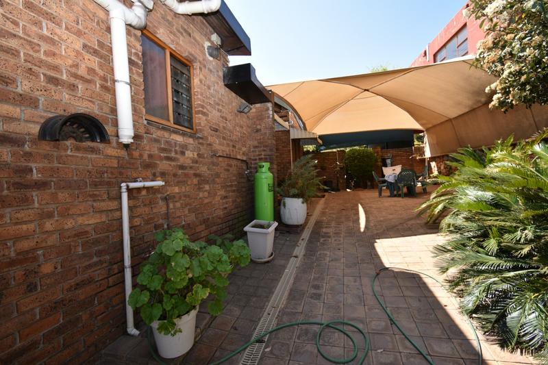 4 Bedroom Property for Sale in Noordheuwel Gauteng