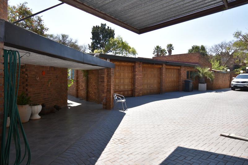 4 Bedroom Property for Sale in Noordheuwel Gauteng